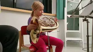 Horn trial with very young students