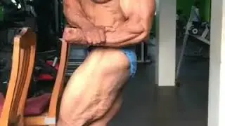 Senthil Kumaran  Selvarajan - indian muscle hunk Posing