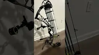 He&rsquo;s thirsty #hoytarchery #bowhunting #eastonarchery #broadheads #kuiu