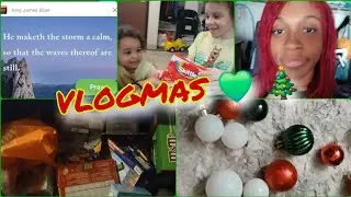 MINI VLOG:VLOGMAS|WALMART BS🤬|CHRISTMAS SHOPPING|MINI TREE DECORATING |WORK🖤