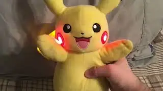 Wicked Cool Toys/Jazwares Pok&eacute;mon Talking Pikachu Plush (Power Action Pikachu)