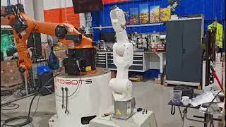 KUKA AGILUS kr6 R900 krc4 IN EUROBOTS
