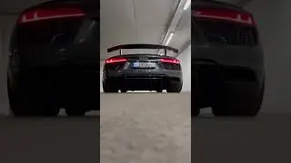 Audi R8 plus - Custom titanium straight pipe