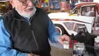 Bill Riedel shows how to fold a paint cup from an index card