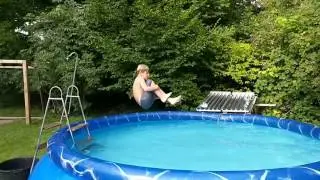 Arschbombe in Zeitlupe