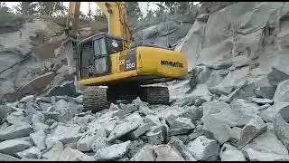 EXSAVATOR PEMECAH BATU GUNUG