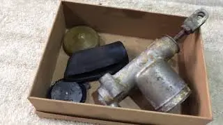 Best way to Fix a Seized Master Cylinder & Make a Honda S600 Head Stud!