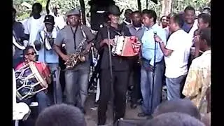El General Larguito - La Mala Ma&ntilde;a