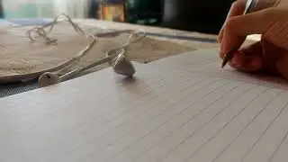Video corto escribiendo en papel, video de uso libre / free to use video - NO copyright.
