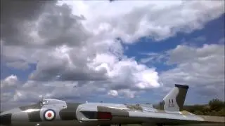 Vulcan XH558 doing one of its last flyby's