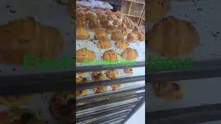 yummy 😋 fresh baked items #travel #shoppingvlog