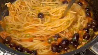 spaghetti tuna capers olives with sauce. 😋💫 #food #cucinelli #italiancuisine #cucinafacile 
