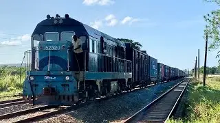M&aacute;quina 52520 entrando a la estaci&oacute;n de Jaruco para efectuar cruce con el viajero.