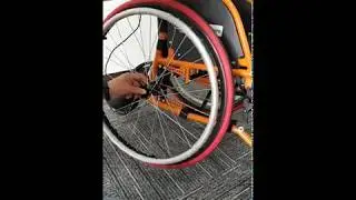 How to disassemble the wheel of a wheelchair