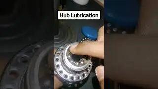 Bike hub greasing 😯🔥 | #shorts #cycle #hub #greasing #Bearing #ball #lubricant #bike #mtb #bmx #road