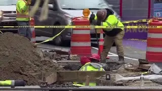 US job growth slows but wages remain strong