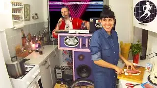 Cooking & DJ Set | Dark Disco & Techno Beats | Chill Kitchen Mix Berlin
