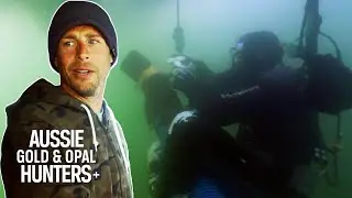 The Kellys Take Their First Dive For Gold On Their New Claim! | Bering Sea Gold
