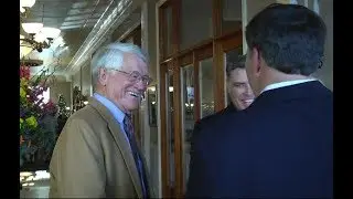 Former NFL Coach Dan Reeves Visits Anniston