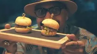 great blogger enjoying his feast at Slider Hub
