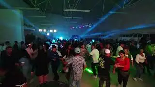 Un baile sin wepas con sonido luz de luna 