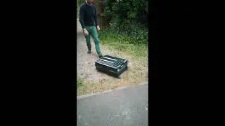 Akrobatischer Koffertest