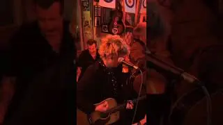 Cuando vas al bar y te encuentras a Green Day #greenday #rockmusic #ikallirecords