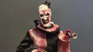 Mezco 1:12 Scale Collectable Terrifier Art the Clown Figure - Review/Unboxing