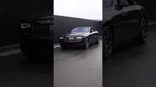 The Blacked-Out Rolls-Royce Dawn Black Badge &mdash; Gloss, Carbon, and Pure Darkness