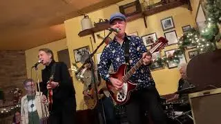 Byrds nite @ Noonans with Tim Boviconti, Cleave Anderson et al &ldquo; I wasn&rsquo;t born to follow&rdquo;