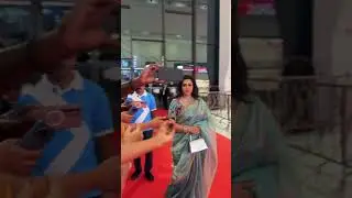 Very cute entry actress Meena at SIIMA 2025 #meena #siima #siima2025 #siimaredcarpet #dubai #actress