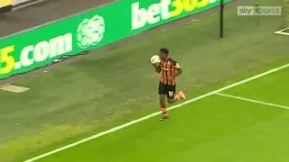TRIPLETE DE ABEL HERNANDEZ    PARA EL HULL CITY DE INGLATERRA