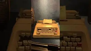 Vintage Craftsmanship: The Olivetti Lettera Typewriter!