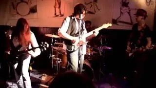 Gather No Moss  Follow the way of rock.mp4