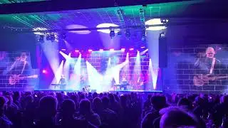 Booster Silent Night 2025 live 