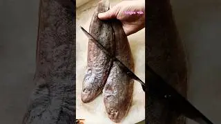 🥊 Incredible Trick - Effortlessly Remove Tongue Fish Skin in Seconds #shorts