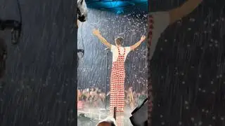 Sign Of The Times #harrystyles #harryshouse #signofthetimes #wembleystadium via mandyymorg #1d