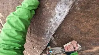 Ginger Cracks (5.9) Pitch 2 - Red Rocks Trad Climbing
