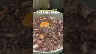 Do you want to know how to me black beans and rice? #magicfingermeals #jamaicanfood #riceandpeas