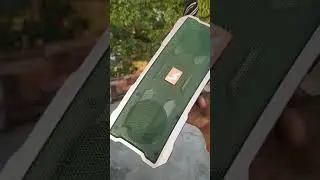 Best bass speaker under 800