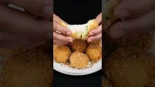 Вкуснейшие картофельные шарики! Хрустящие снаружи и нежные с сырной начинкой!