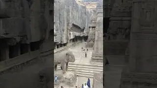 Have you seen a beautiful temple like this?#kailashatemple #elloracaves