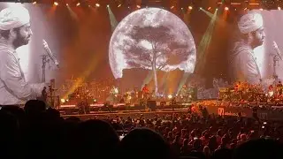 Arijit Singh live singing BEDARDAYA in Dubai 2024
