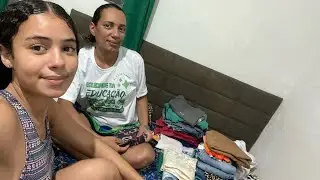 DOBRANDO ROUPA COM A ANGELINA