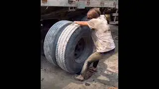 Women truck mechanic 👩&zwj;🔧 |girl mechanic viral short  #truck #mechanic #driver