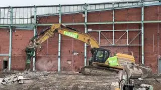 CAT 352 Fundament mei&szlig;eln
