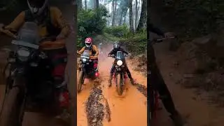 2023 Royal Enfield Himalayan vs Hero xpulse 200 offroading 💥💥#p2kmotovlog#himalayan450#shorts