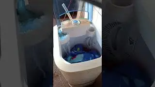 Tanquinho Latina LA541 lavando edredom casal
