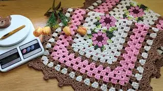 Linda combinação 💕 Estou vendendo muito esse tapete 👏 @Crochedarayatelie #crochet #barbante