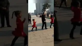 Plug walk 🇨🇳